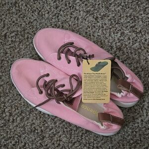 Spenco Pink Canvas Ladies Sneakers